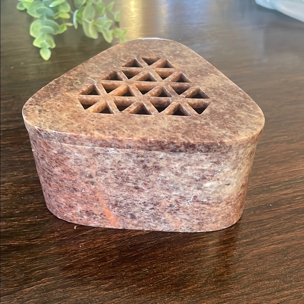 Triangular Carved Stone Box‎ - Picture 2 of 4